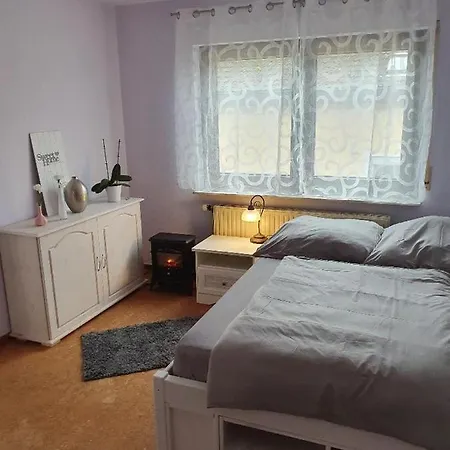 5 Zimmer Appartement In Ruhiger Lage Naehe Heilbronn Oedheim Exterior photo