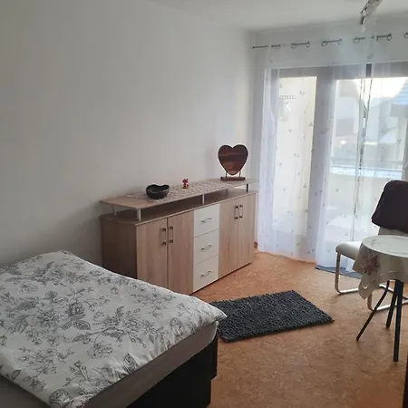 5 Zimmer Appartement In Ruhiger Lage Naehe Heilbronn Oedheim Exterior photo