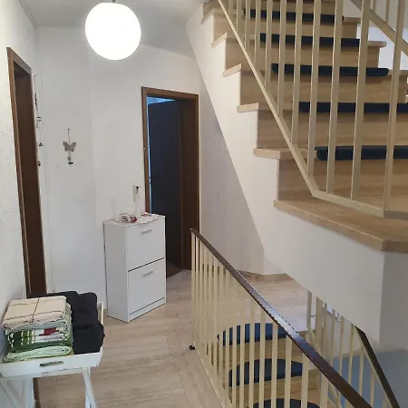 5 Zimmer Appartement In Ruhiger Lage Naehe Heilbronn Oedheim Exterior photo